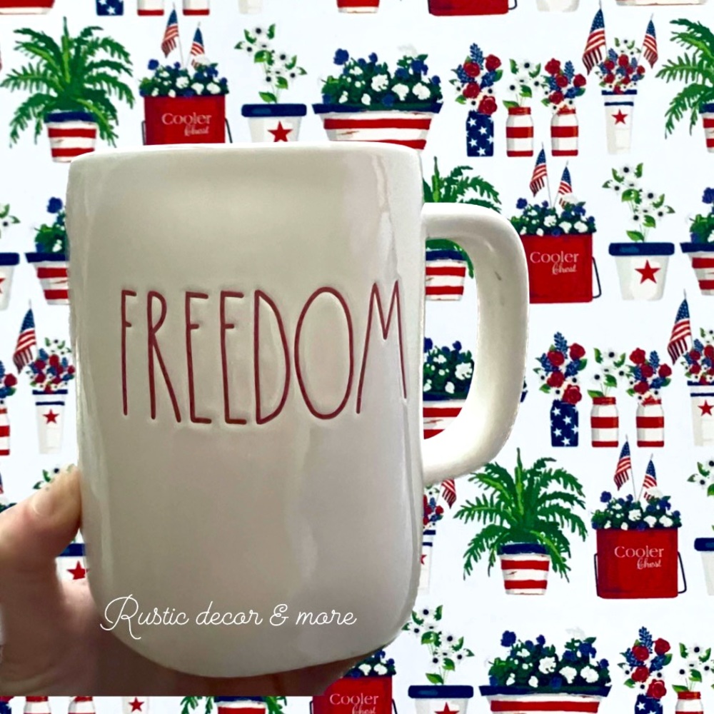 ❤️🤍💙 Rae Dunn Freedom Mug